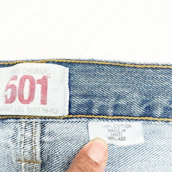 Levi's Light Blue Straight Leg Jeans - Picture 6 of 7